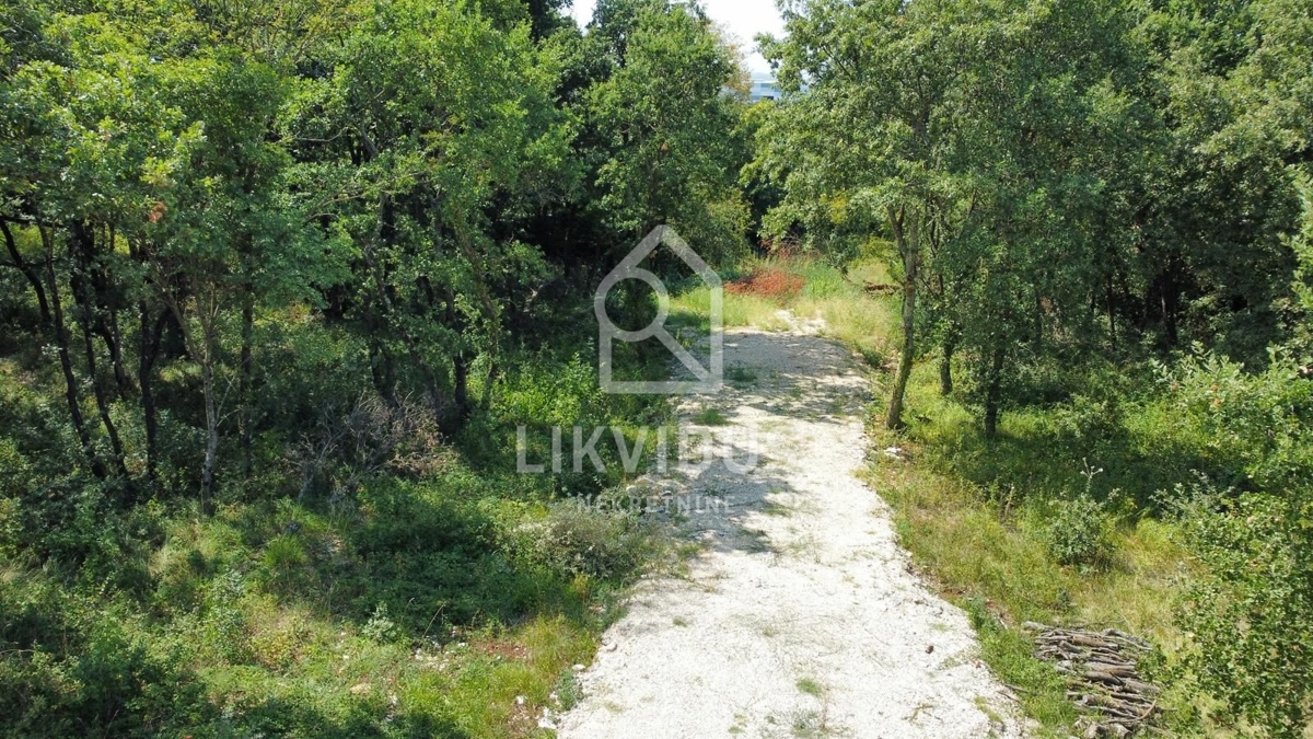 Terreno Burići, Kanfanar, 924m2