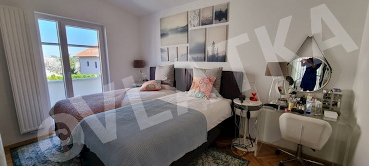 CASA UNIFAMILIARE NELLA NATURA CON GIARDINO E GARAGE