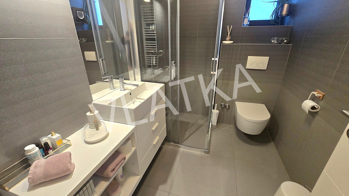 CASA MODERNA DI 5 LOCALI A TUŠKANAC