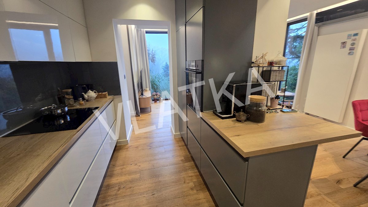 CASA MODERNA DI 5 LOCALI A TUŠKANAC