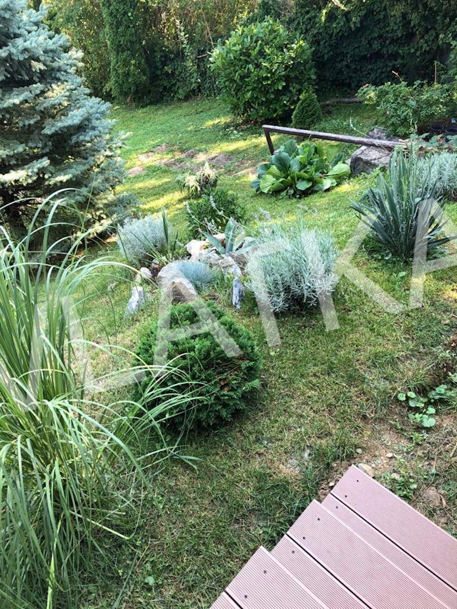 CASA MODERNA DI 5 LOCALI A TUŠKANAC