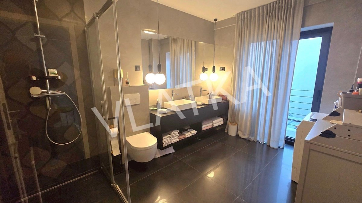 CASA MODERNA DI 5 LOCALI A TUŠKANAC