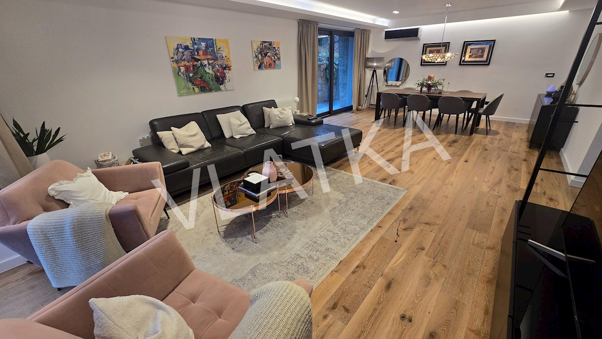 CASA MODERNA DI 5 LOCALI A TUŠKANAC