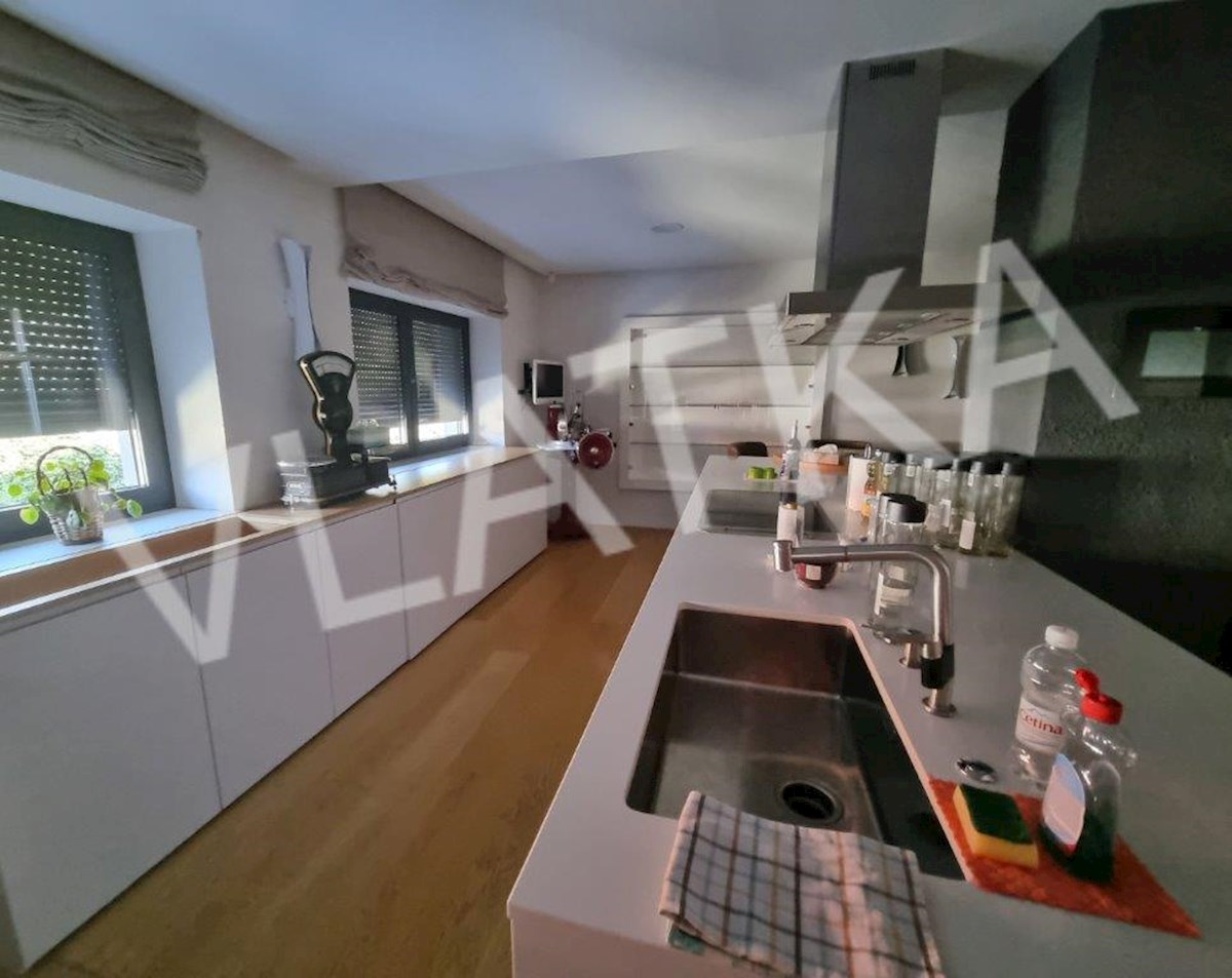 VILLA DI LUSSO MLINOVI CON 5 POSTI AUTO