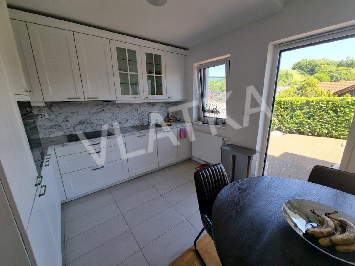 CASA MODERNA CON 9 CAMERE  A MLINOVI