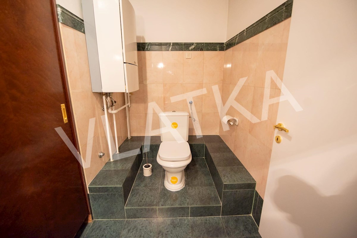 ATTICO CON 4 CAMERE IN UNA POSIZIONE FENOMENALE VICINO AL PARCO MAKSIMIR