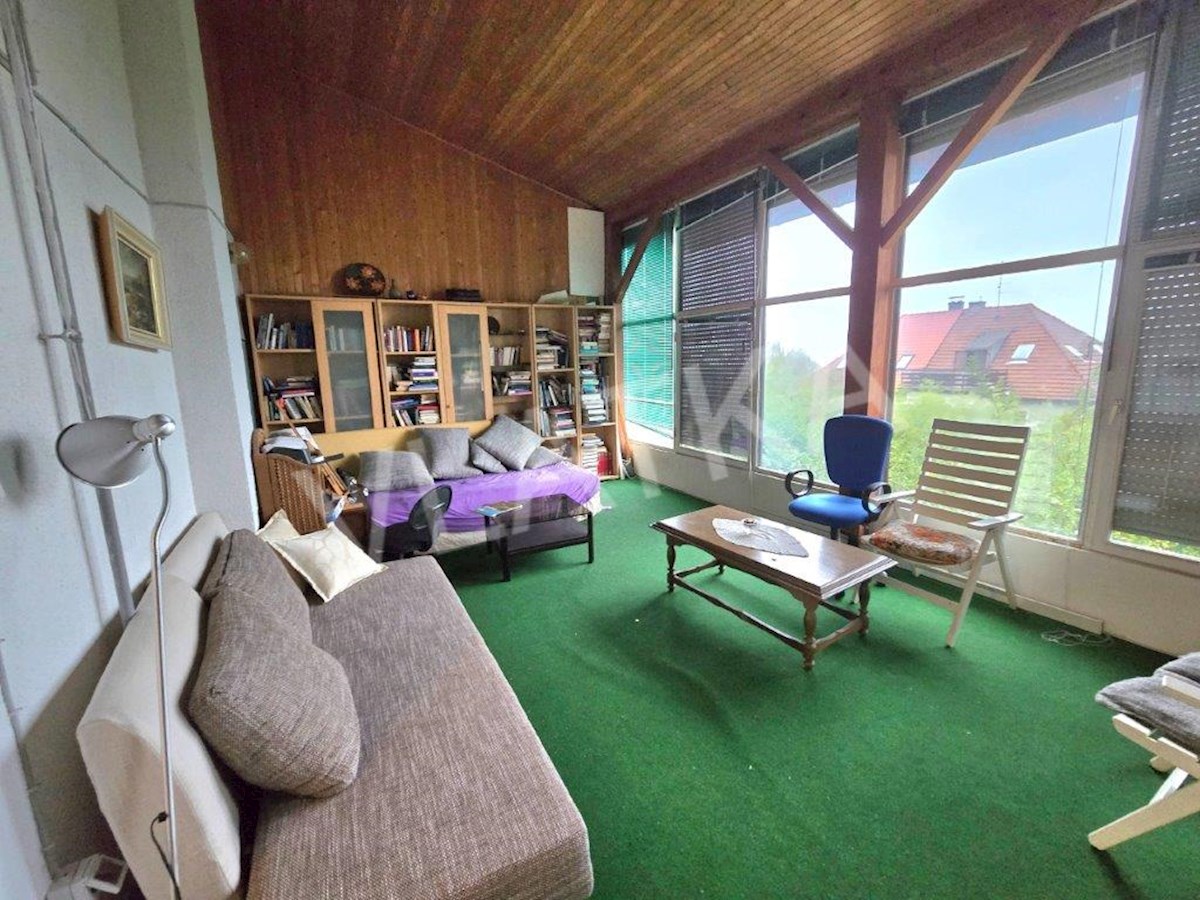 CASA UNIFAMILIARE CON GIARDINO E GARAGE A PANTOVČAK
