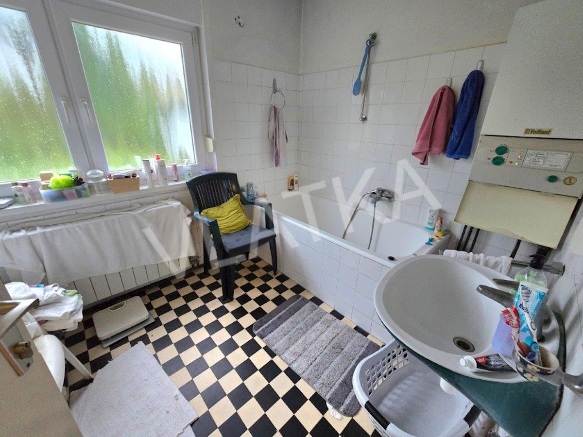 CASA UNIFAMILIARE CON GIARDINO E GARAGE A PANTOVČAK