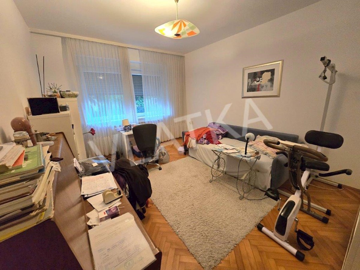 CASA UNIFAMILIARE CON GIARDINO E GARAGE A PANTOVČAK