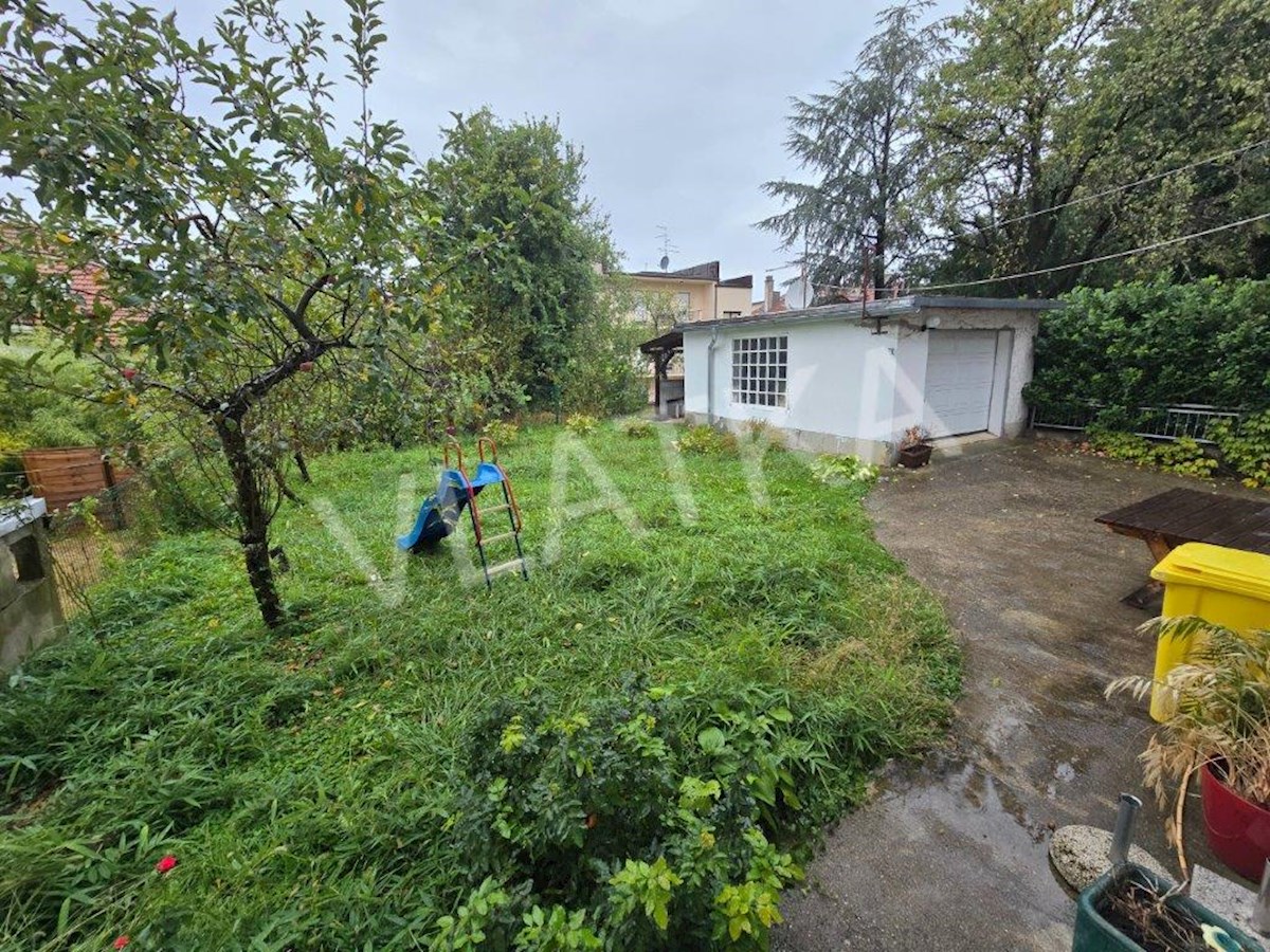 CASA UNIFAMILIARE CON GIARDINO E GARAGE A PANTOVČAK