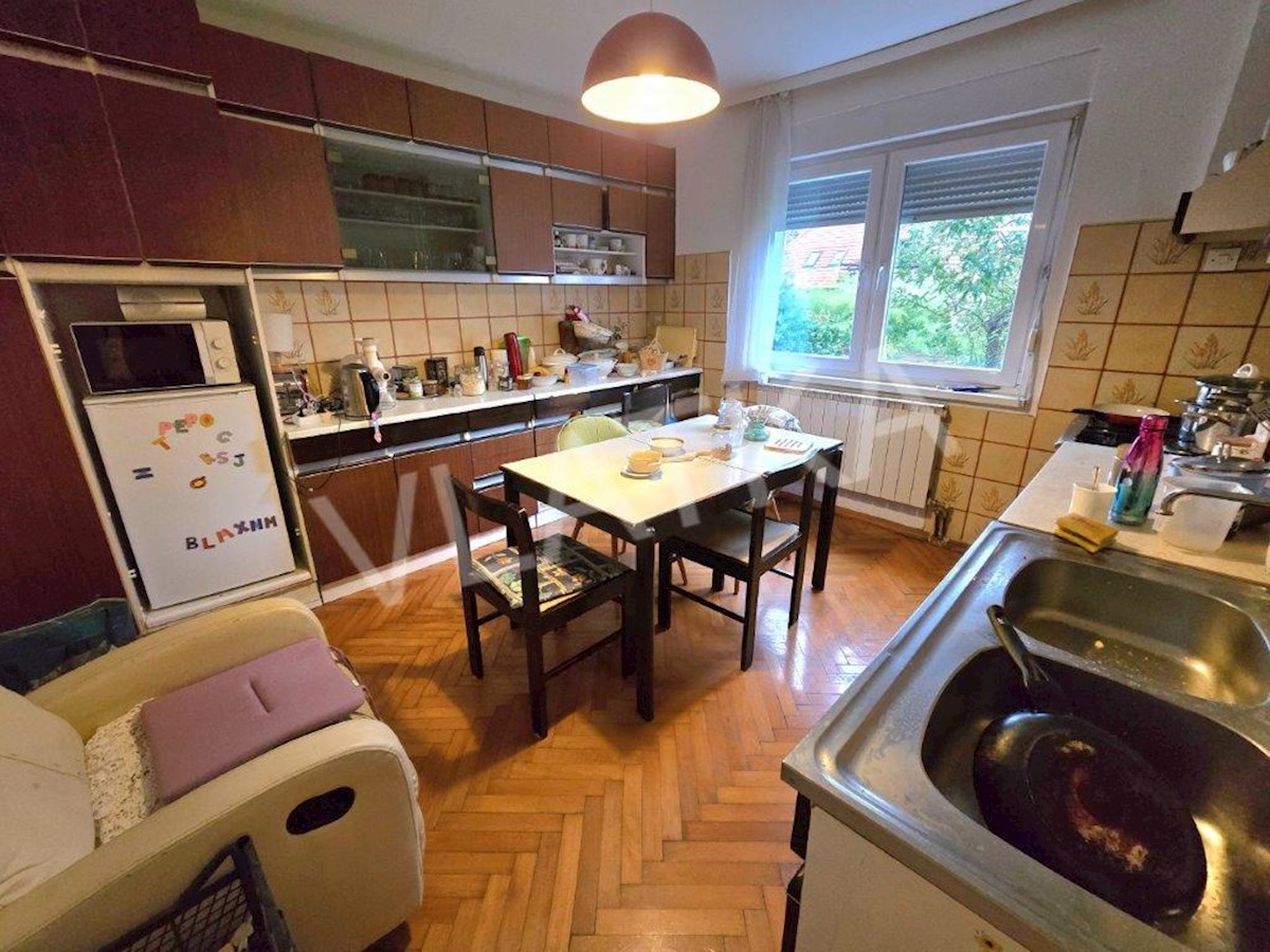 CASA UNIFAMILIARE CON GIARDINO E GARAGE A PANTOVČAK