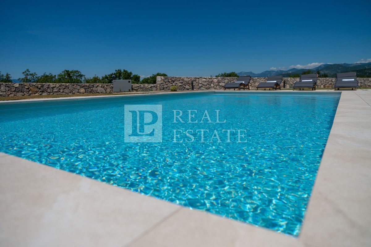 ŠMRIKA - villa di lusso con piscina e vista panoramica sul mare