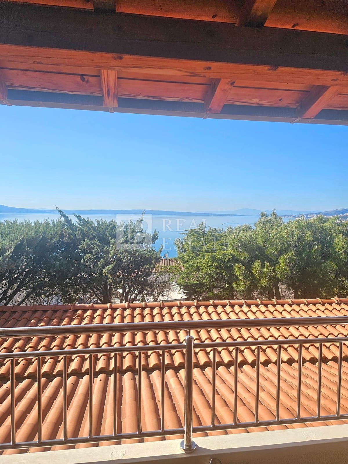 KLENOVICA - casa con appartamenti a 200 metri dal mare