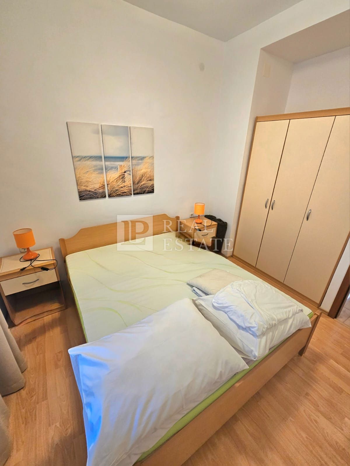 KLENOVICA - casa con appartamenti a 200 metri dal mare