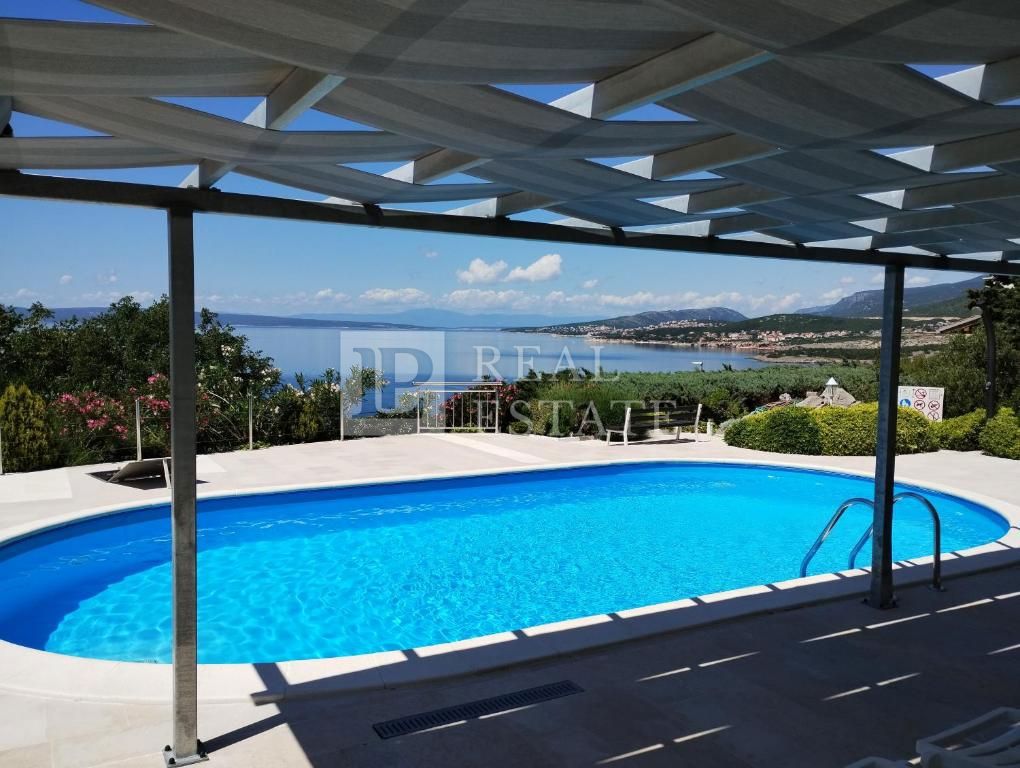 KLENOVICA - casa con appartamenti a 200 metri dal mare
