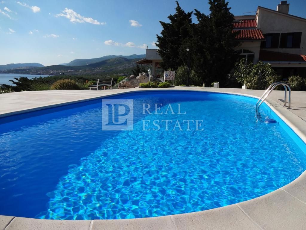 KLENOVICA - casa con appartamenti a 200 metri dal mare