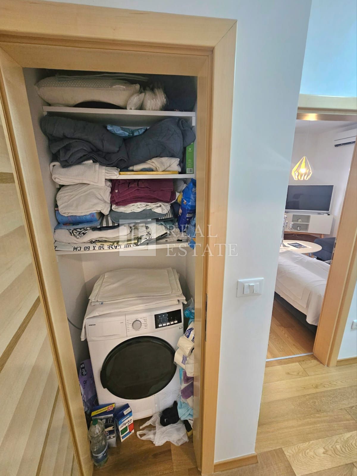 CRIKVENICA - VENDITA ESCLUSIVA - grazioso appartamento con terrazza e parcheggio privato