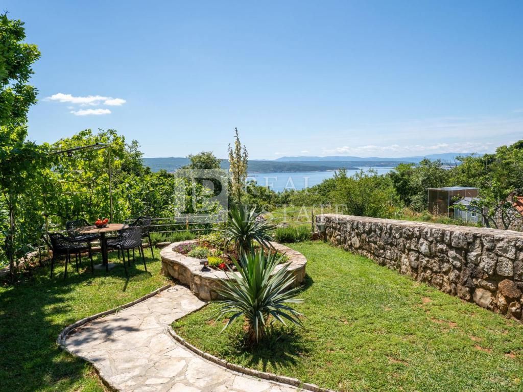 CRIKVENICA - splendida casa in pietra con vista panoramica sul mare