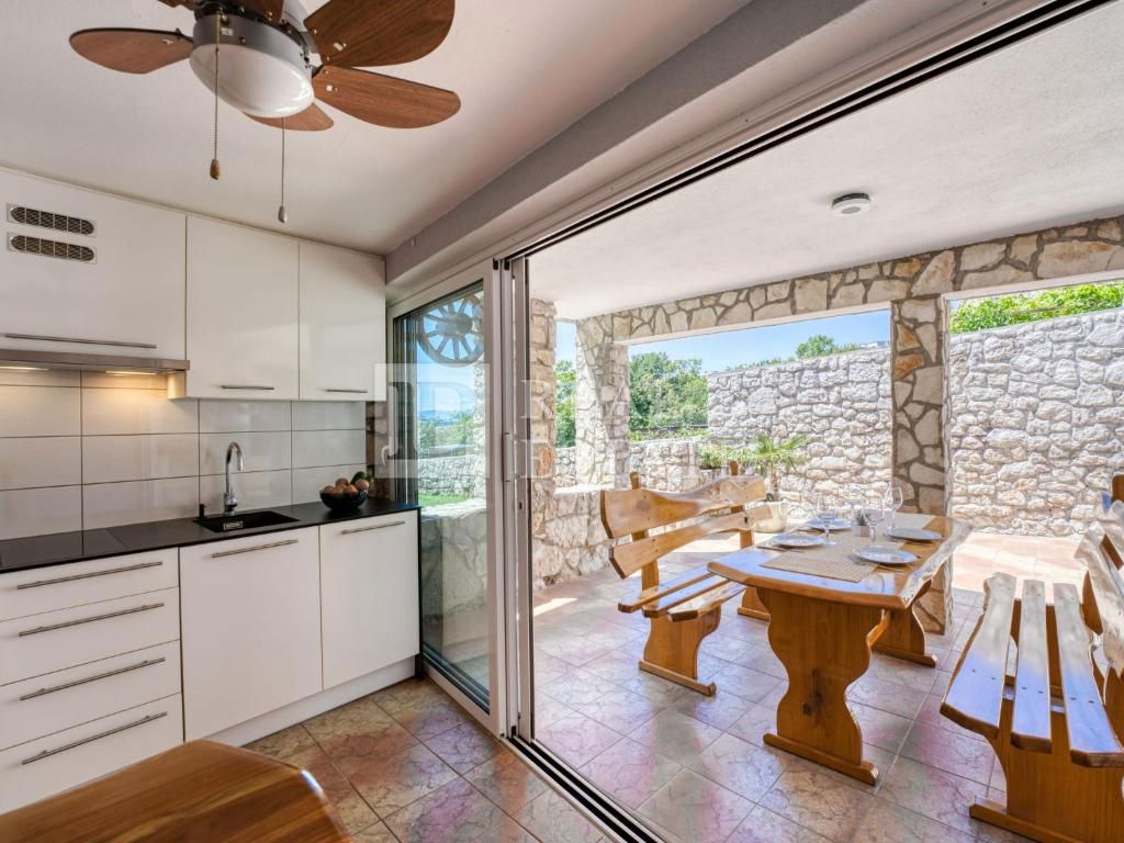 CRIKVENICA - splendida casa in pietra con vista panoramica sul mare
