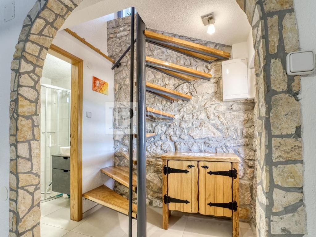 CRIKVENICA - splendida casa in pietra con vista panoramica sul mare