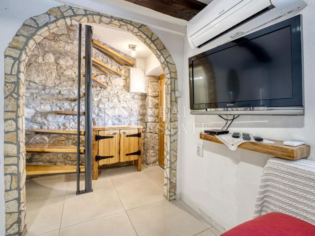 CRIKVENICA - splendida casa in pietra con vista panoramica sul mare