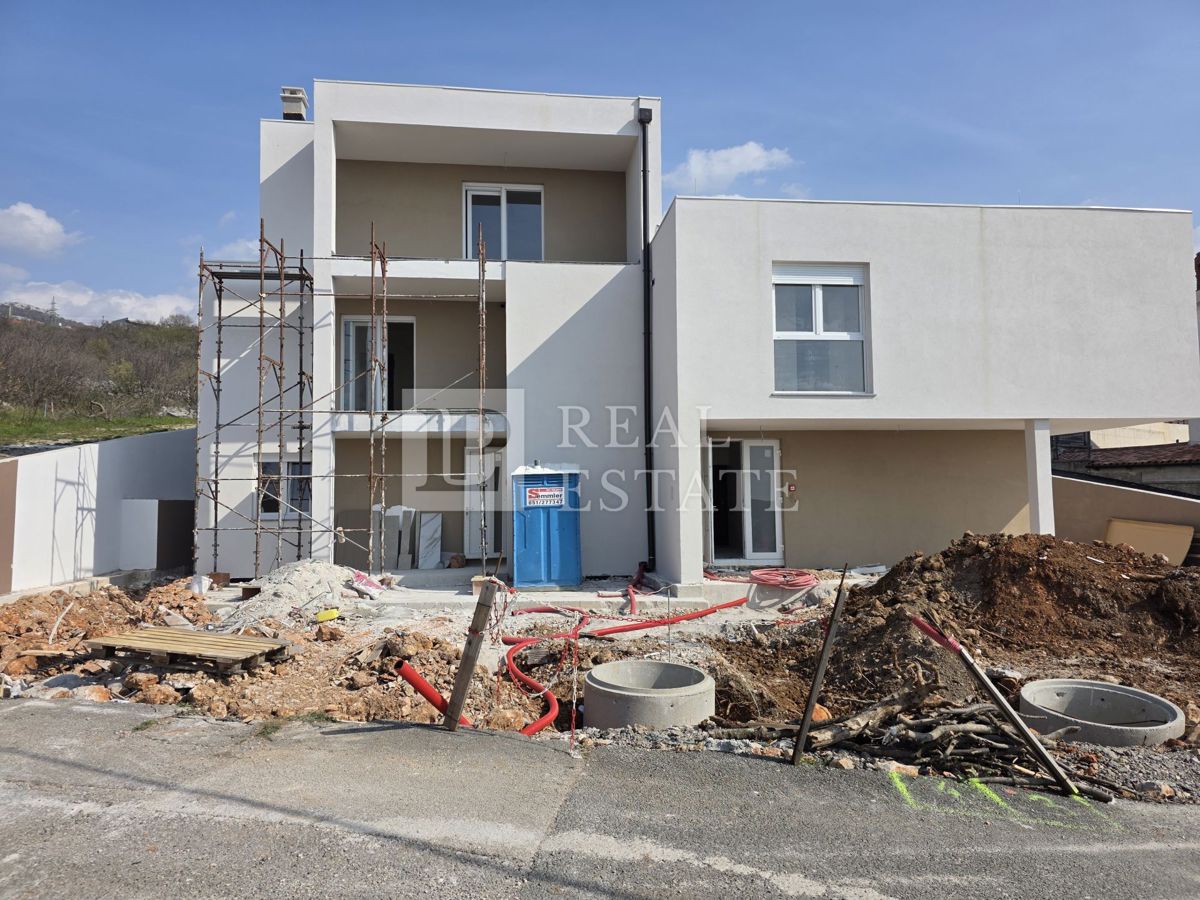 HRELJIN - appartamento di lusso con due camere da letto e terrazza in un edificio di nuova costruzione