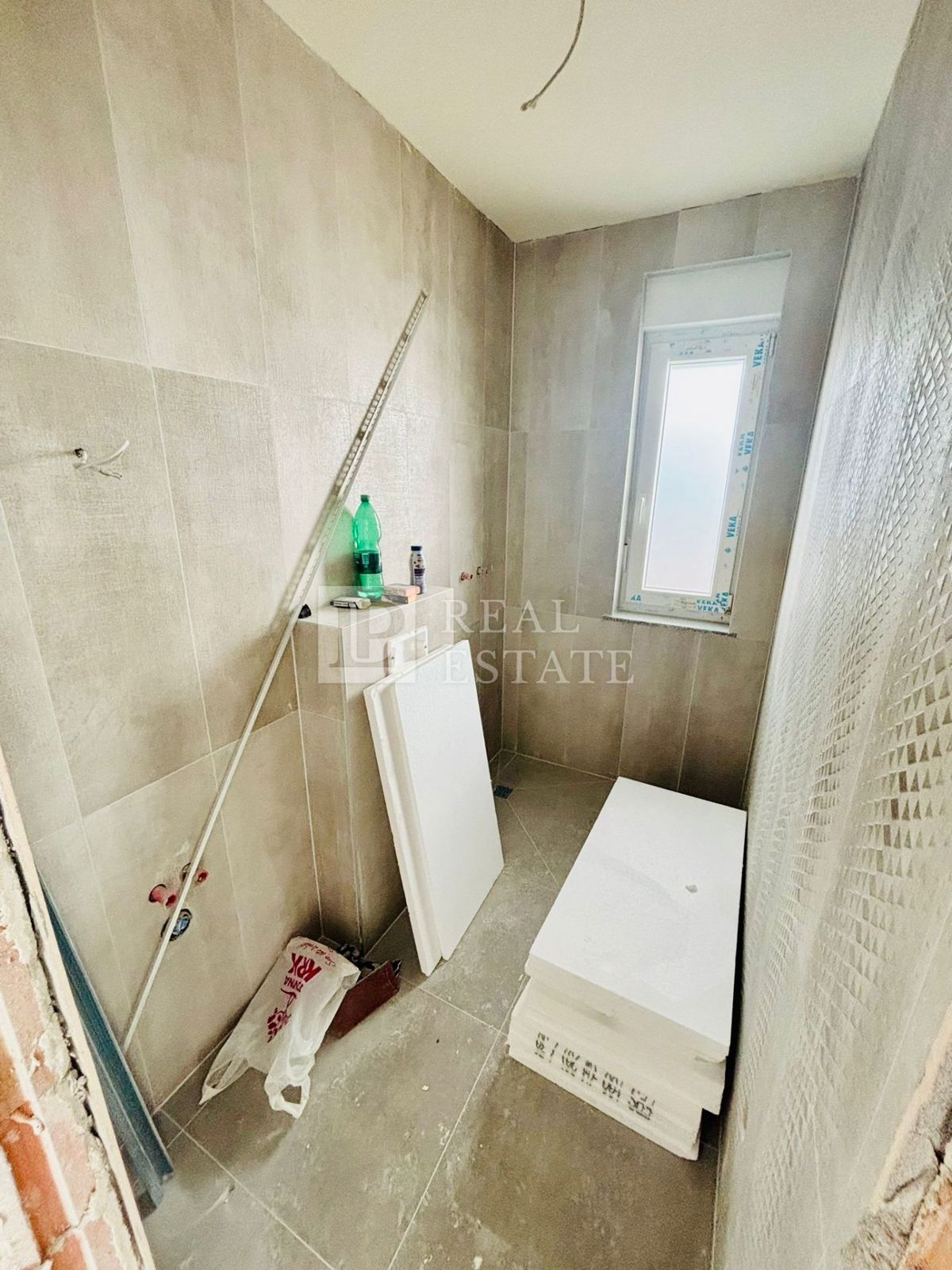 HRELJIN - appartamento di lusso con due camere da letto e terrazza in un edificio di nuova costruzione