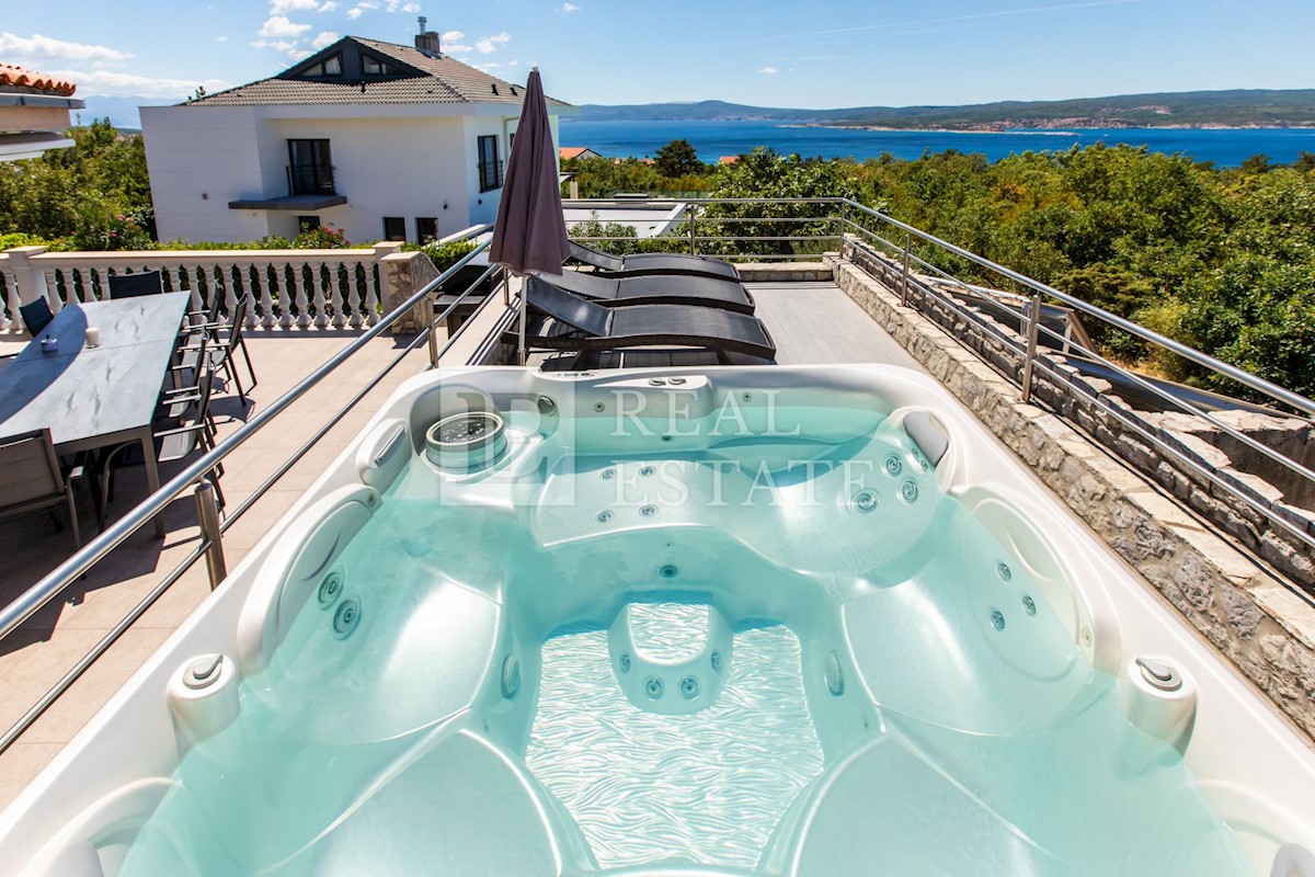 CRIKVENICA - lussuosa villa con piscina