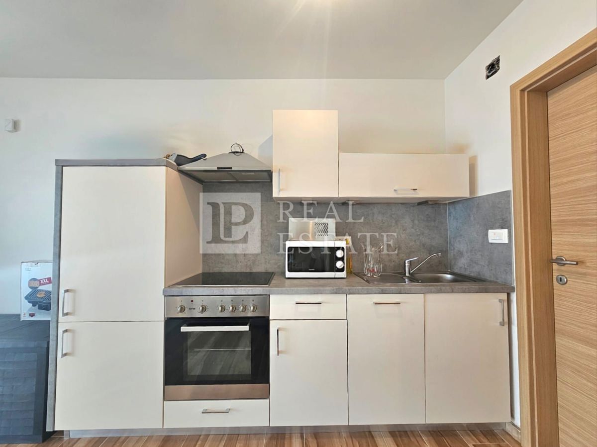 CRIKVENICA - appartamento in un nuovo edificio con terrazza privata di 125 m2