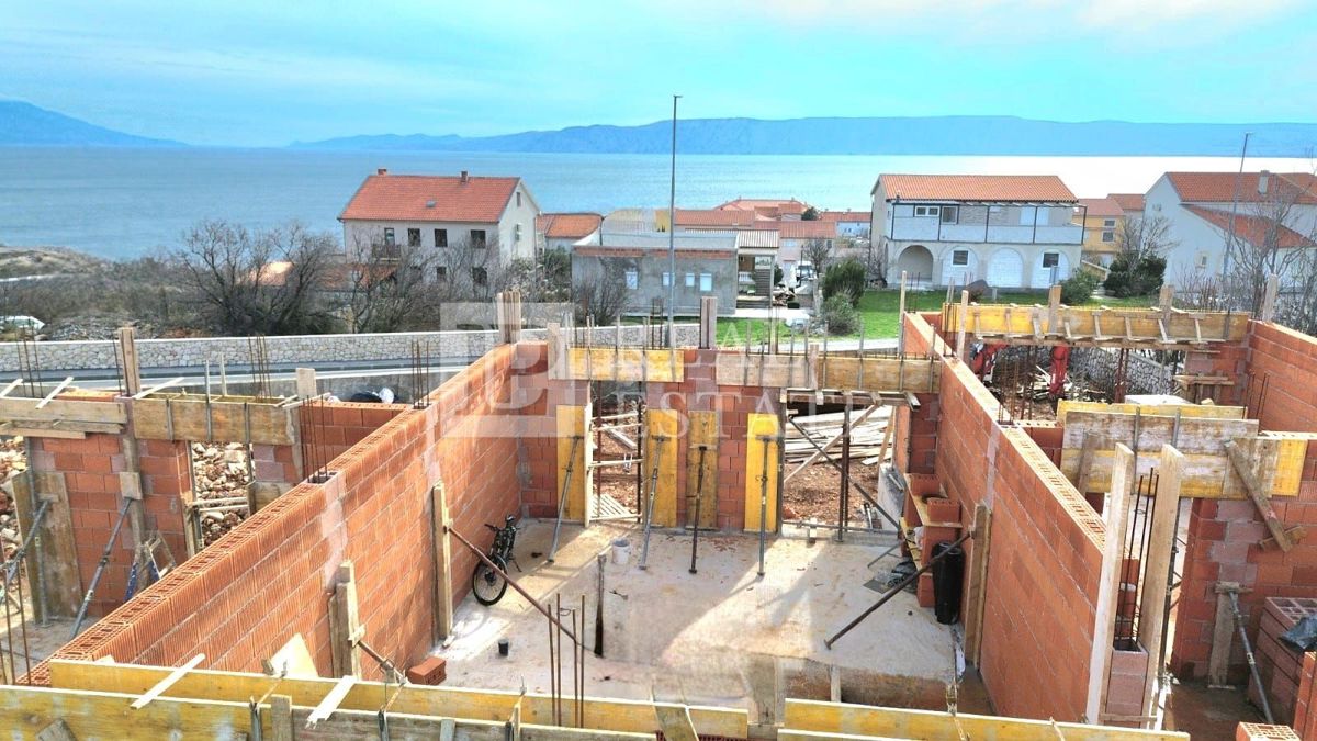 POVILE - appartamento con tre camere da letto con giardino e cucina estiva (nuova costruzione)
