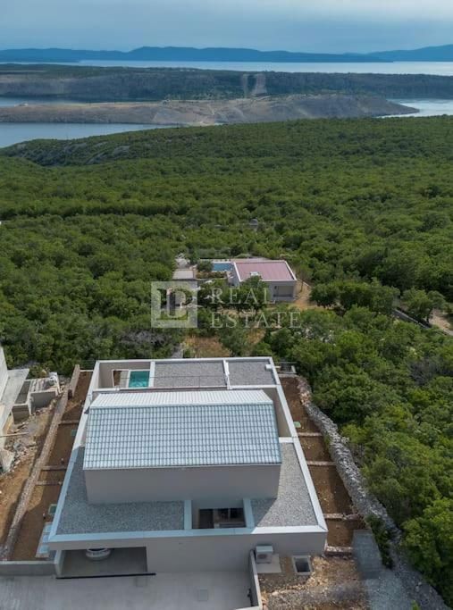 ŠMRIKA - villa moderna con piscina