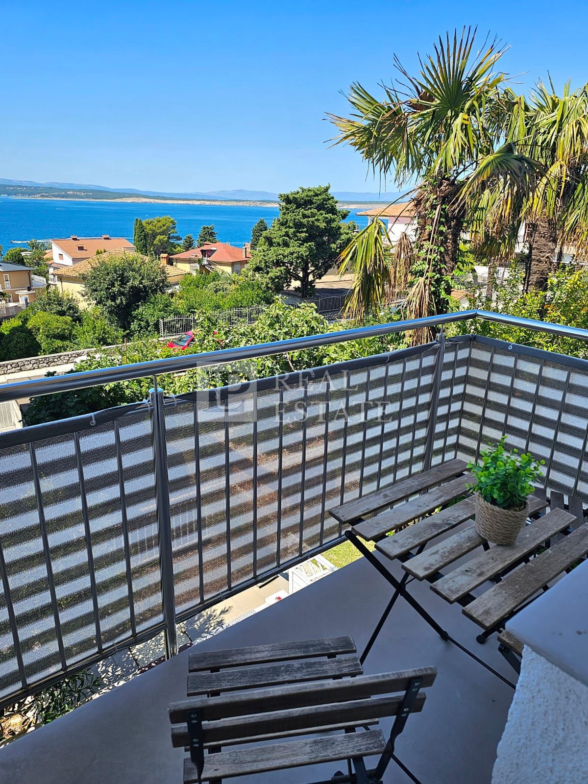 CRIKVENICA - VENDITA ESCLUSIVA - appartamento splendidamente arredato con vista sul mare aperto