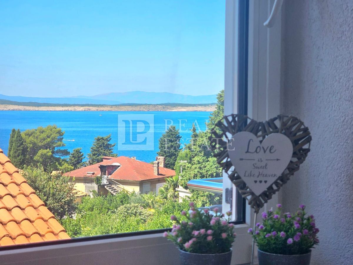 CRIKVENICA - VENDITA ESCLUSIVA - appartamento splendidamente arredato con vista sul mare aperto