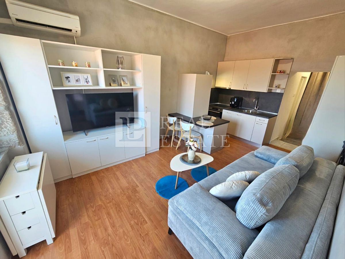 CRIKVENICA - VENDITA ESCLUSIVA - appartamento splendidamente arredato con vista sul mare aperto