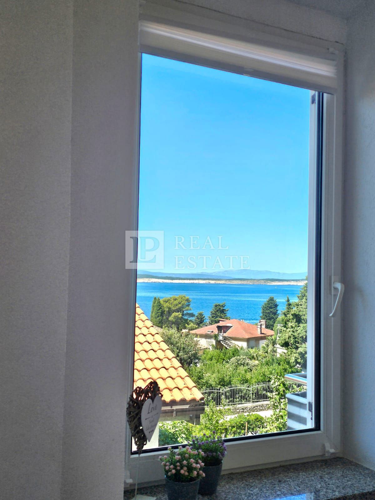 CRIKVENICA - VENDITA ESCLUSIVA - appartamento splendidamente arredato con vista sul mare aperto