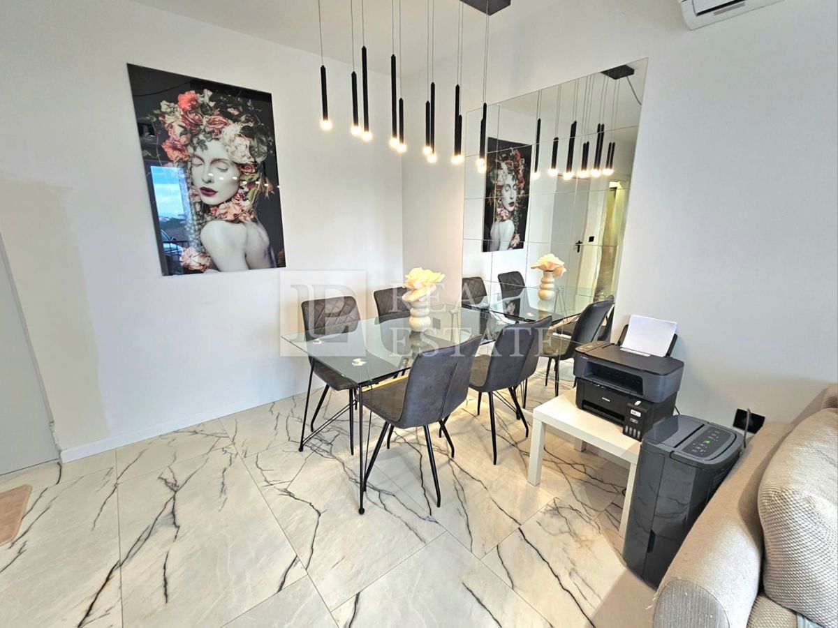 CRIKVENICA - nuovo edificio con vista mare aperto