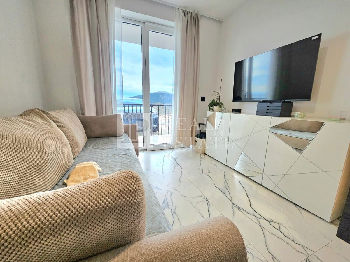 CRIKVENICA - nuovo edificio con vista mare aperto