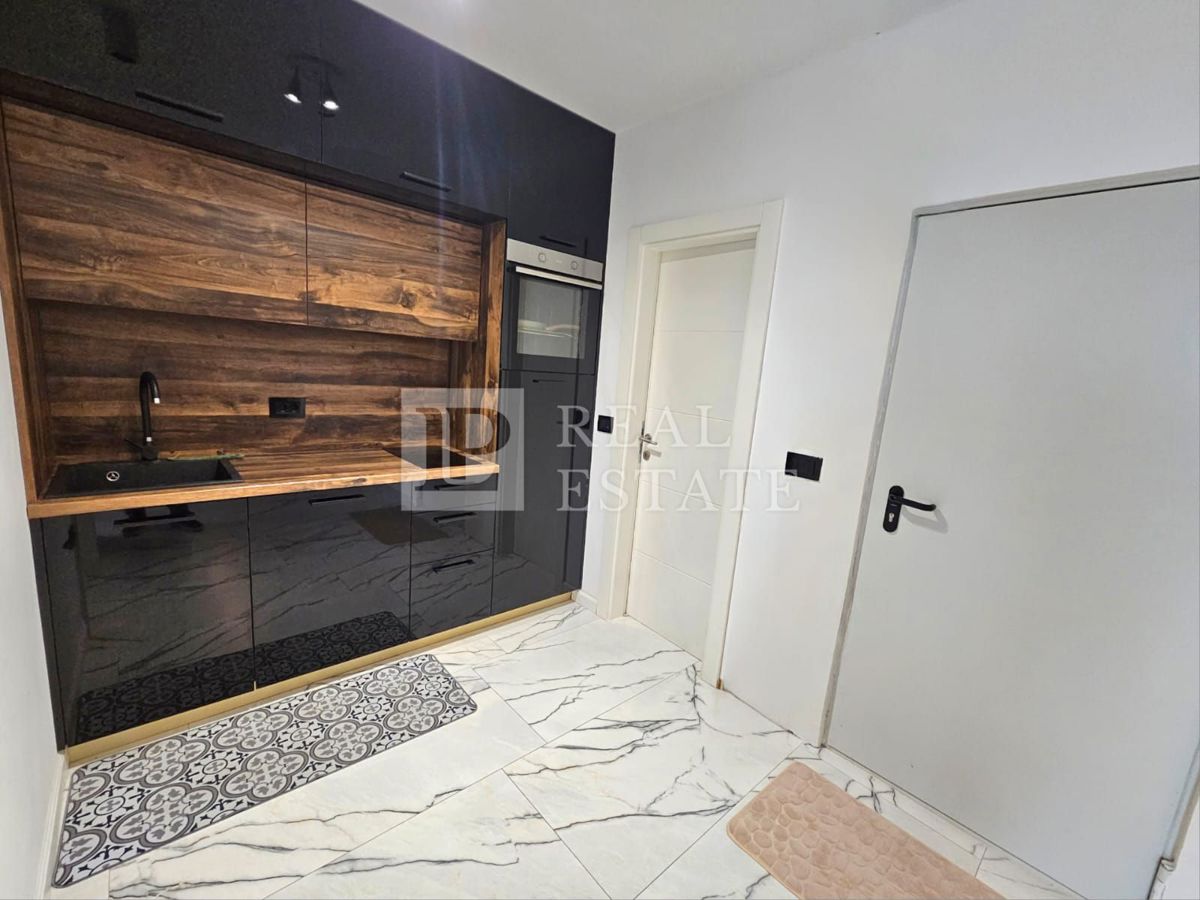 CRIKVENICA - nuovo edificio con vista mare aperto