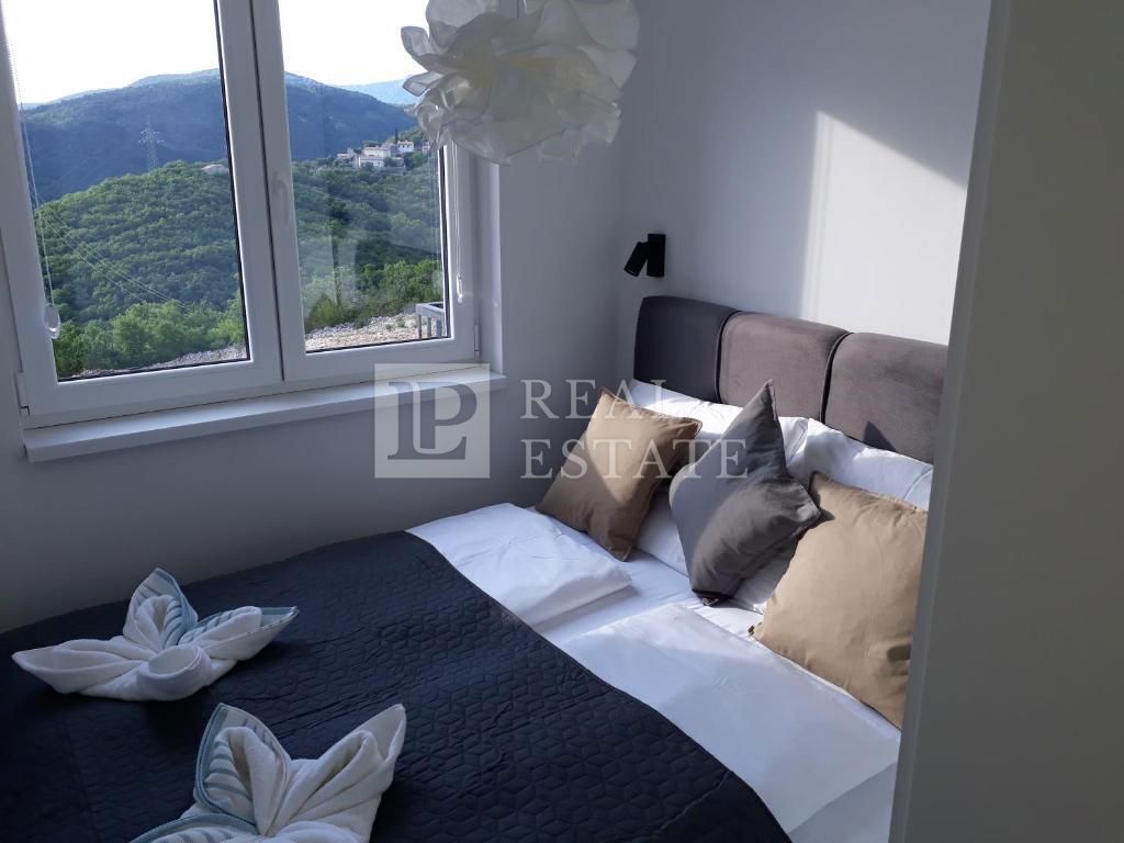 CRIKVENICA - nuovo edificio con vista mare aperto