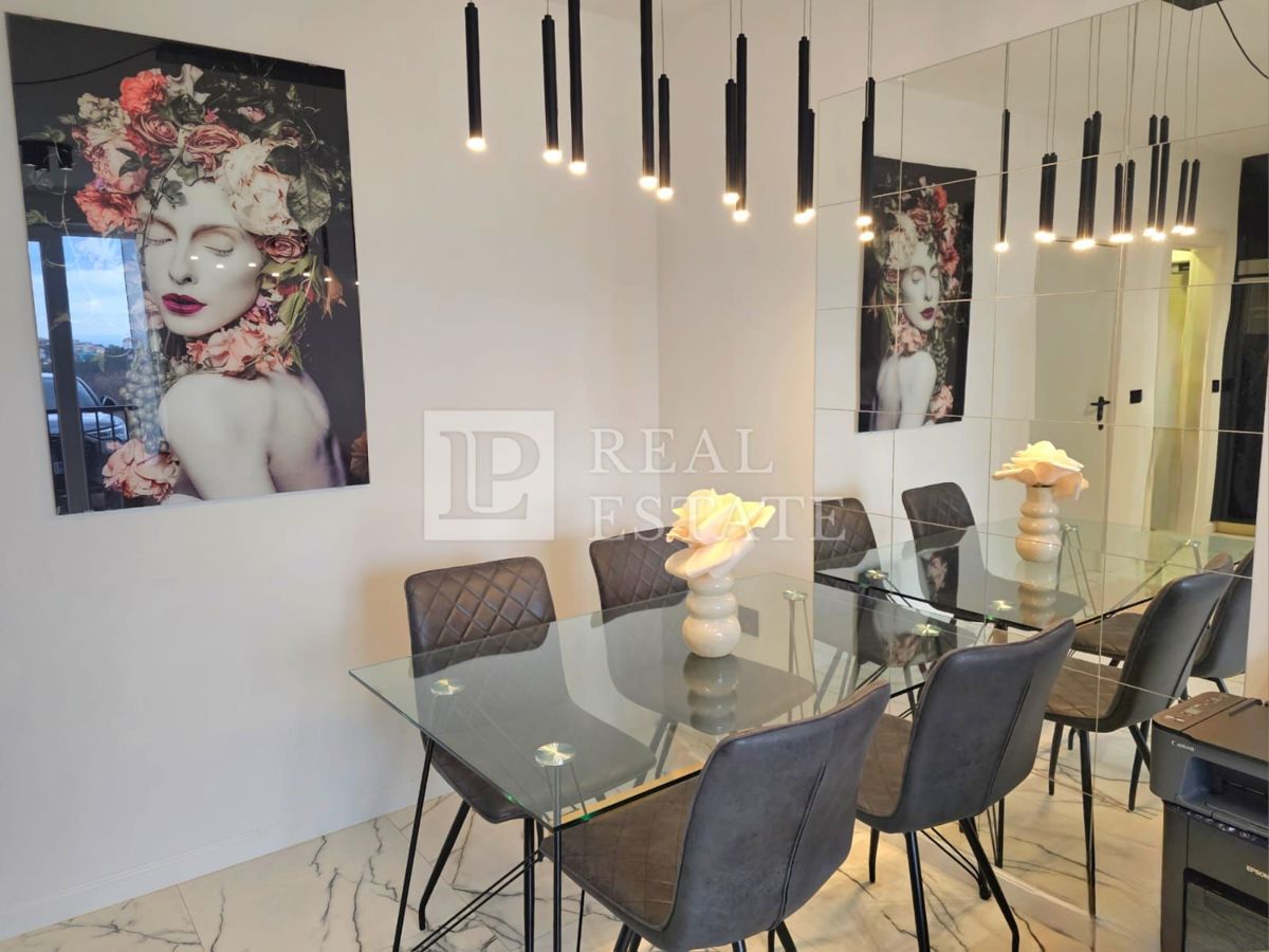 CRIKVENICA - nuovo edificio con vista mare aperto