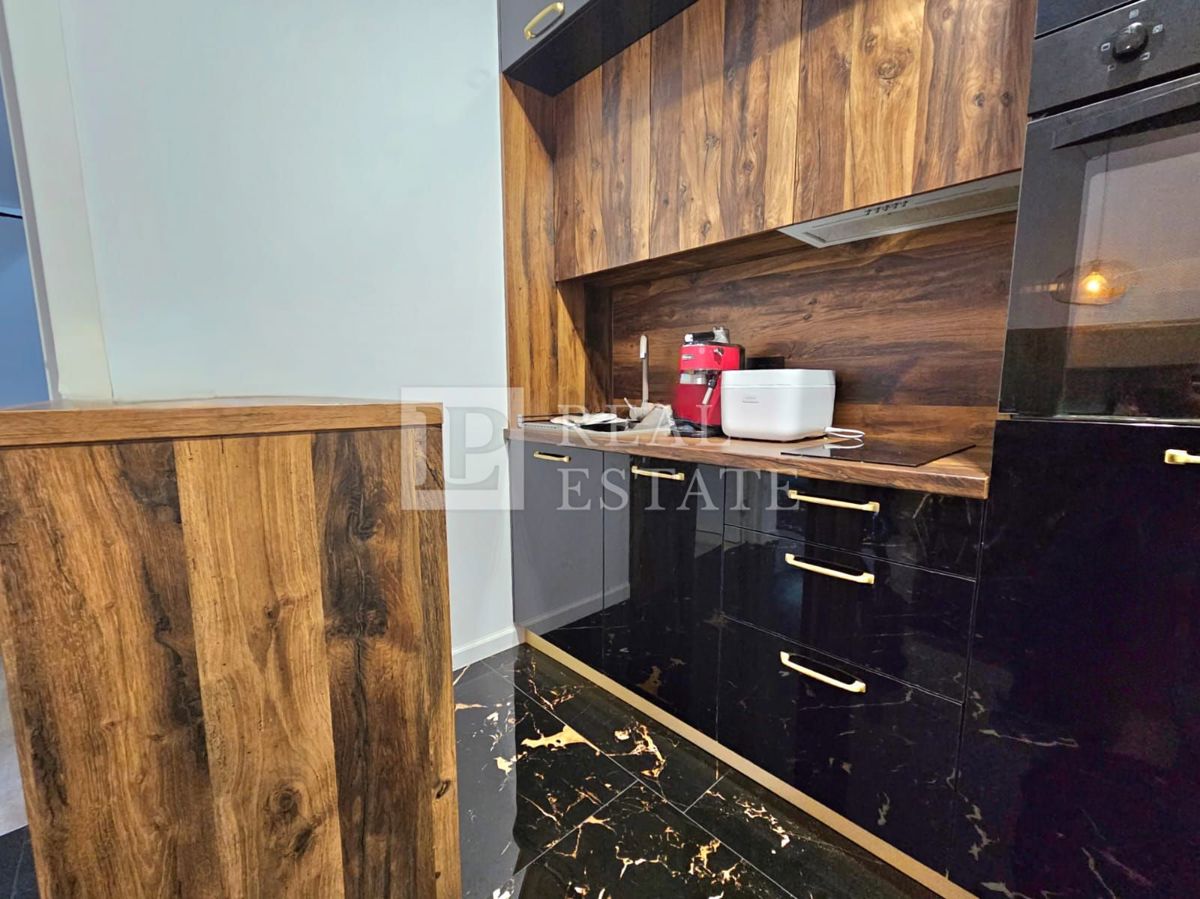 CRIKVENICA - nuovo edificio con vista mare aperto