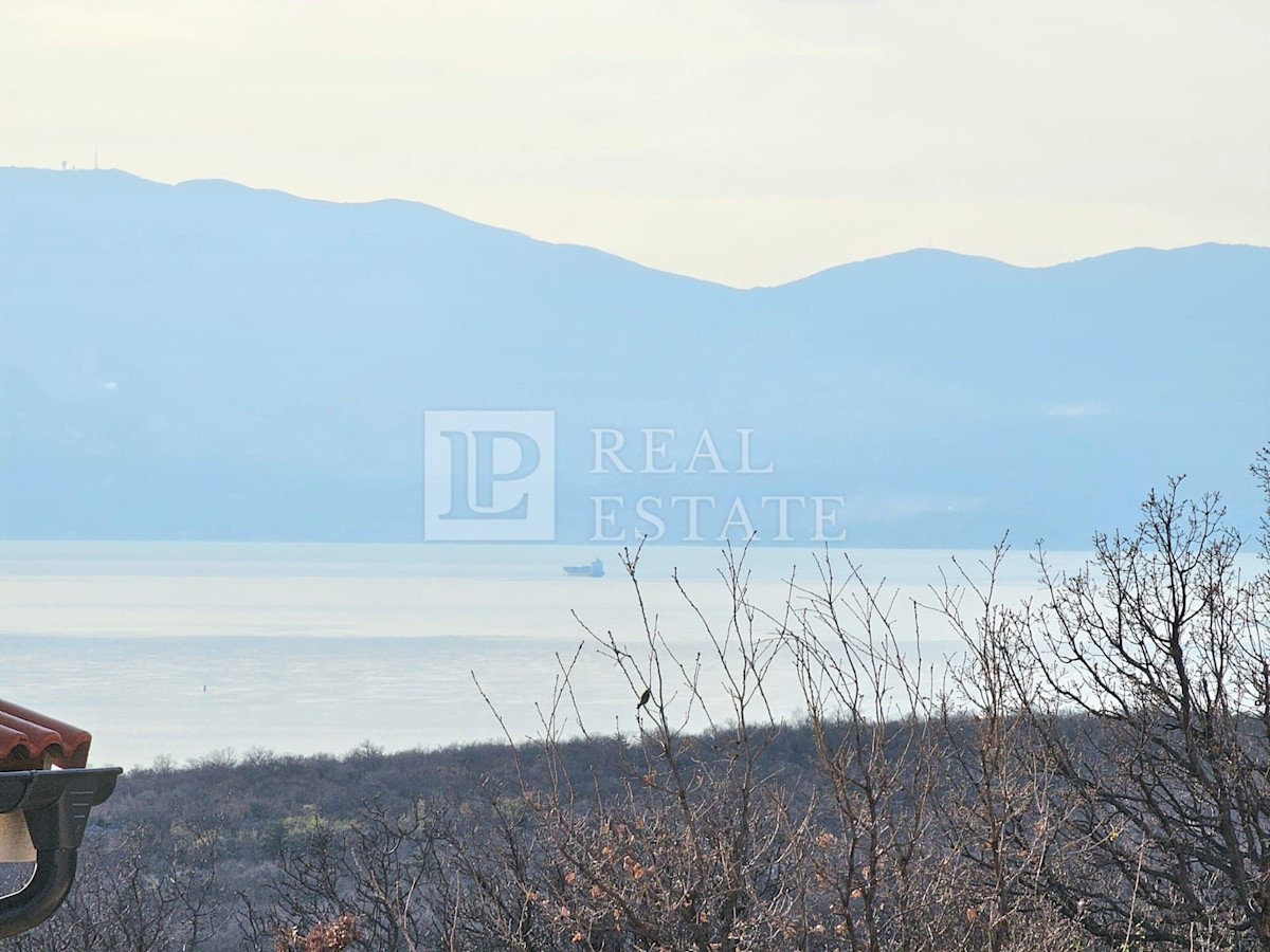 ŠMRIKA - la costruzione è iniziata con la vista sul mare