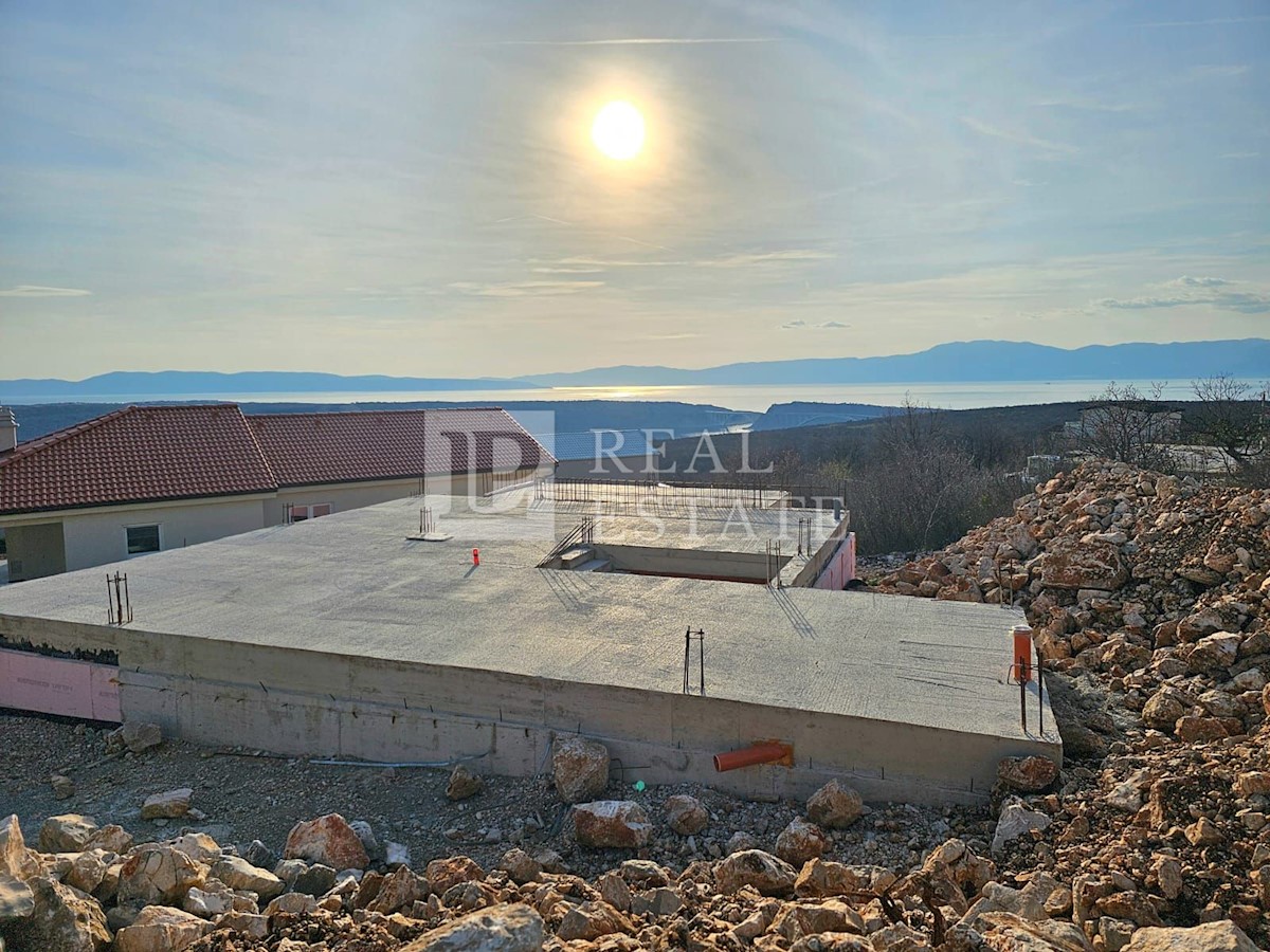 ŠMRIKA - la costruzione è iniziata con la vista sul mare