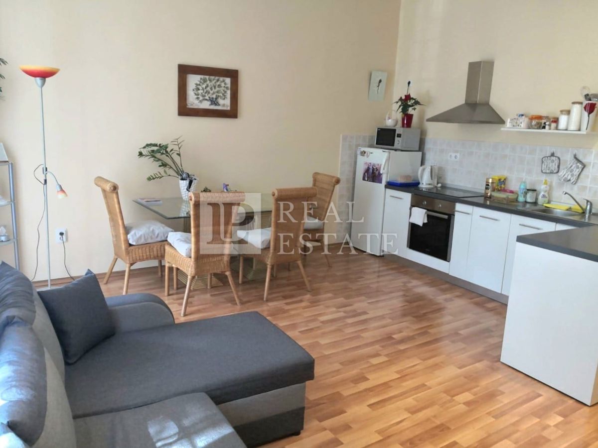 CRIKVENICA - appartamento con due camere da letto nel centro della città
