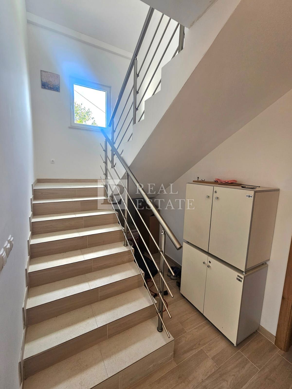 KRALJEVICA - VENDITA ESCLUSIVA - spaziosa casa con 4 appartamenti a 200 metri dal mare e dal centro