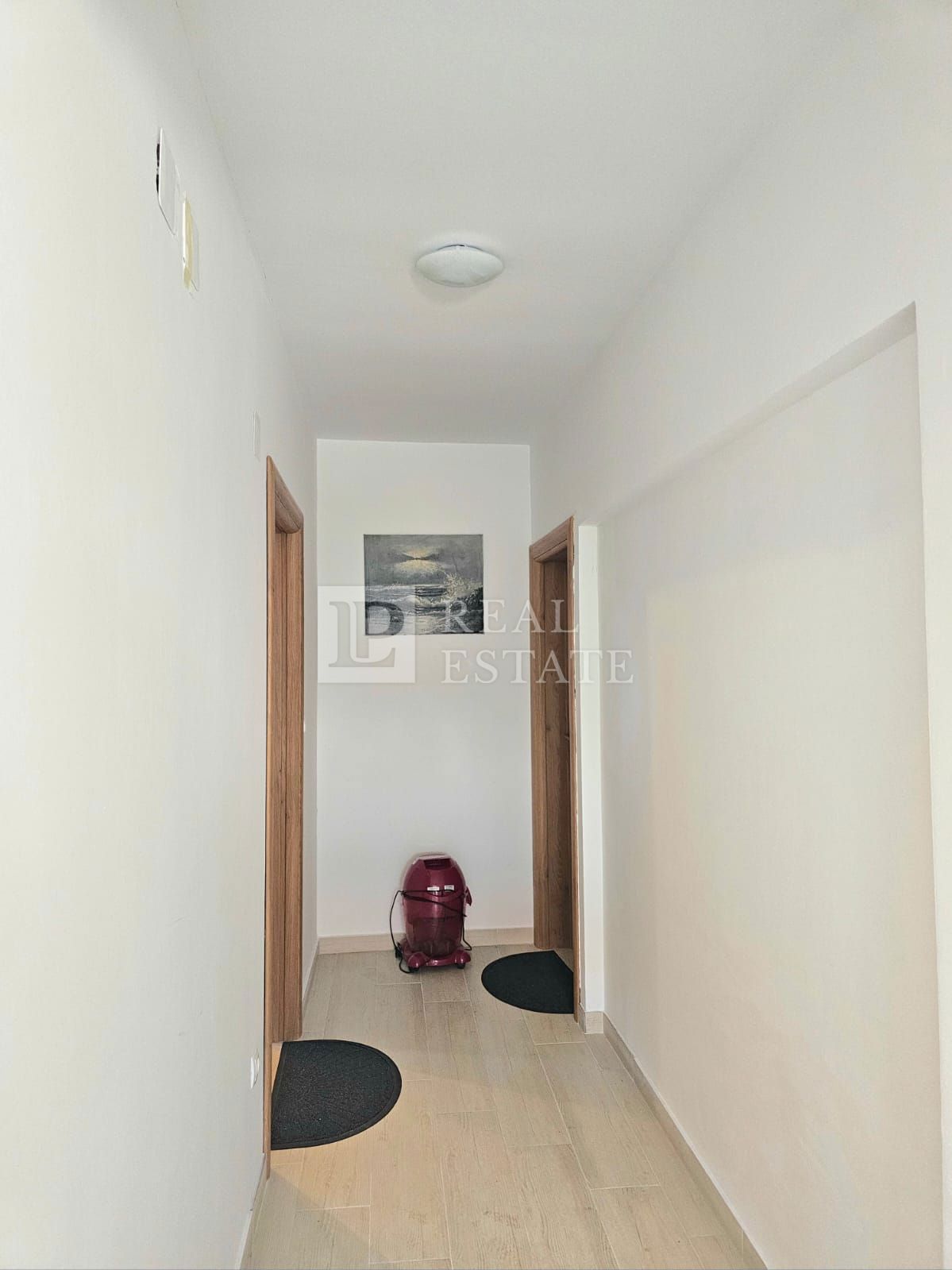 KRALJEVICA - VENDITA ESCLUSIVA - spaziosa casa con 4 appartamenti a 200 metri dal mare e dal centro