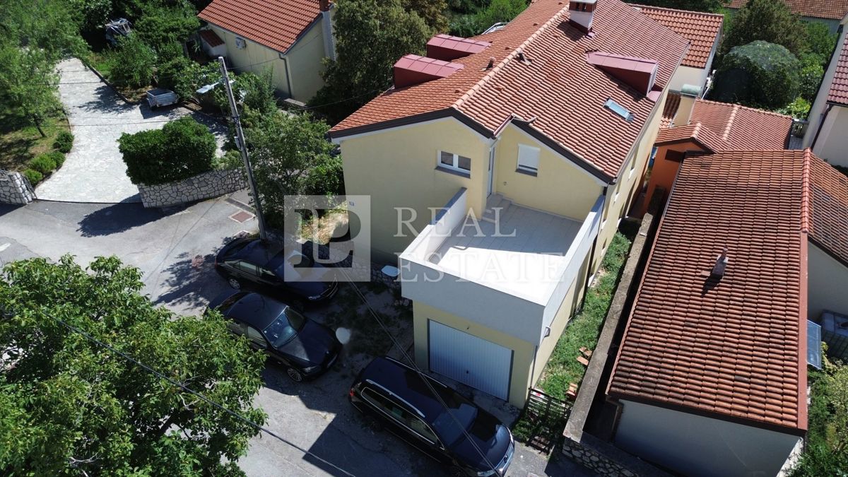 KRALJEVICA - VENDITA ESCLUSIVA - spaziosa casa con 4 appartamenti a 200 metri dal mare e dal centro