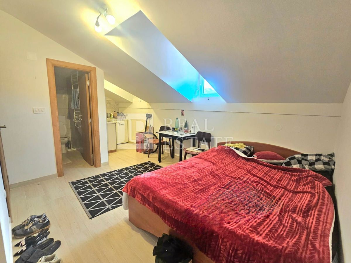 KRALJEVICA - VENDITA ESCLUSIVA - spaziosa casa con 4 appartamenti a 200 metri dal mare e dal centro