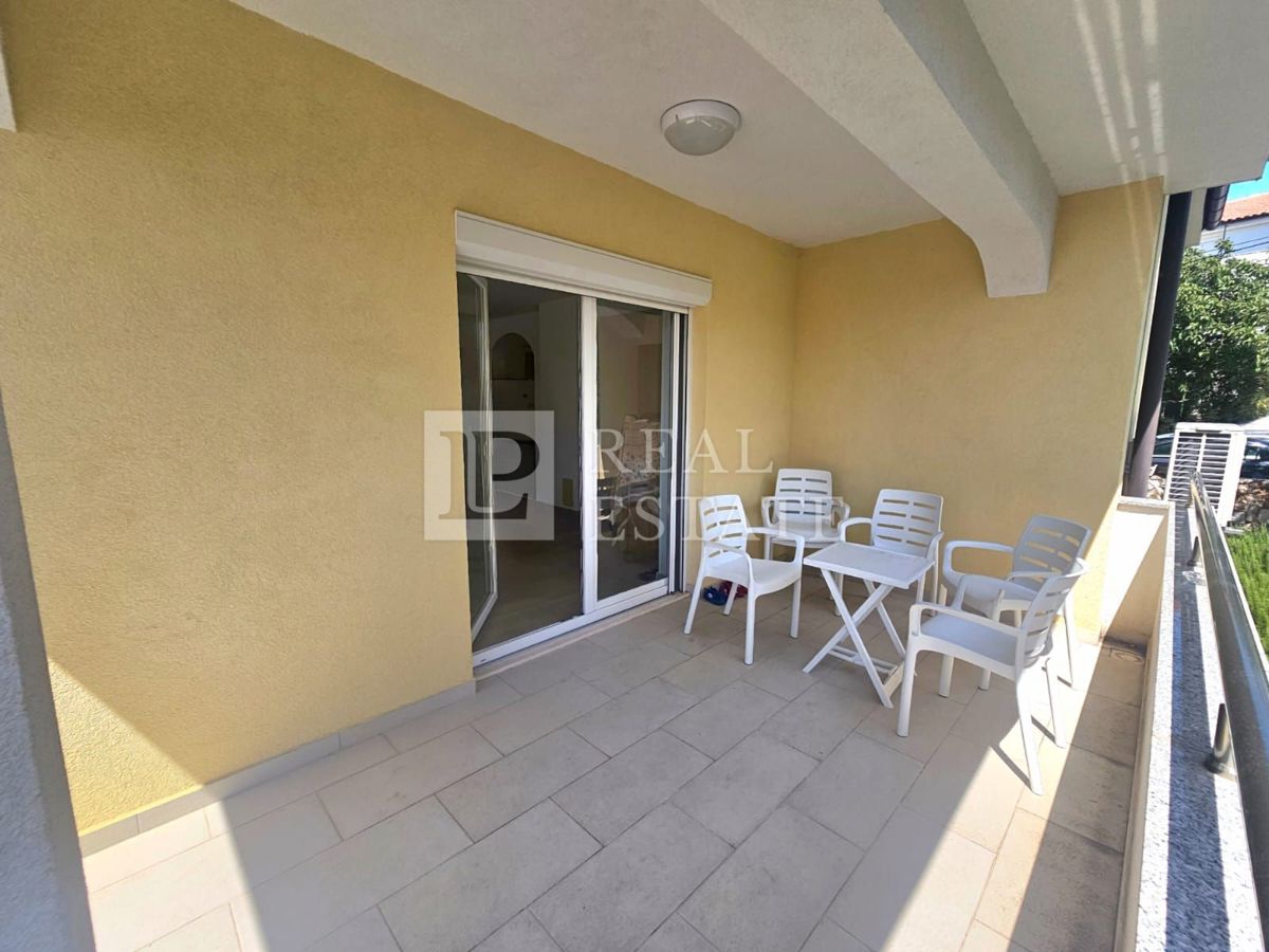 KRALJEVICA - VENDITA ESCLUSIVA - spaziosa casa con 4 appartamenti a 200 metri dal mare e dal centro