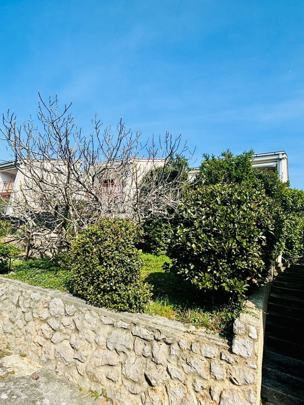 KLENOVICA - appartamento con ampio giardino